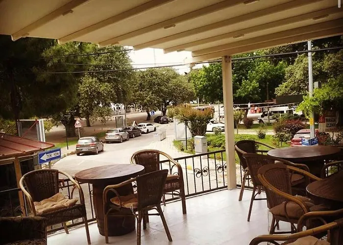 فندق مبيت وإفطار Koesem Motel Oeren Ören