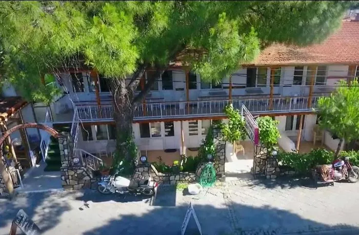 Koesem Motel Oeren *